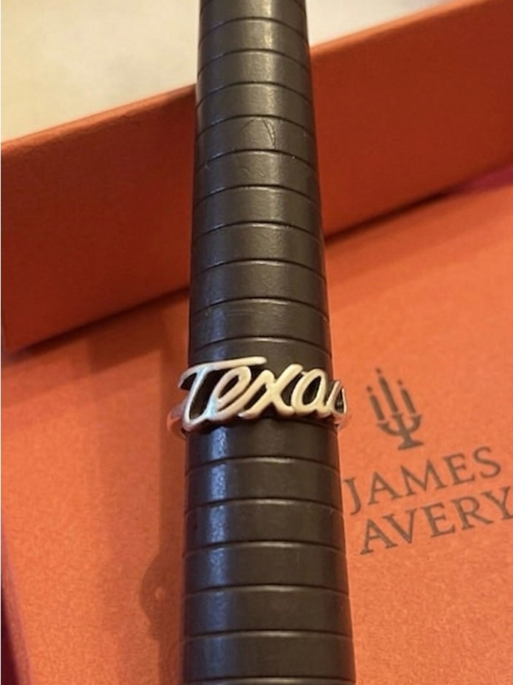 Retired james Avery 'Texas' Script Ring - Picture 2 of 3